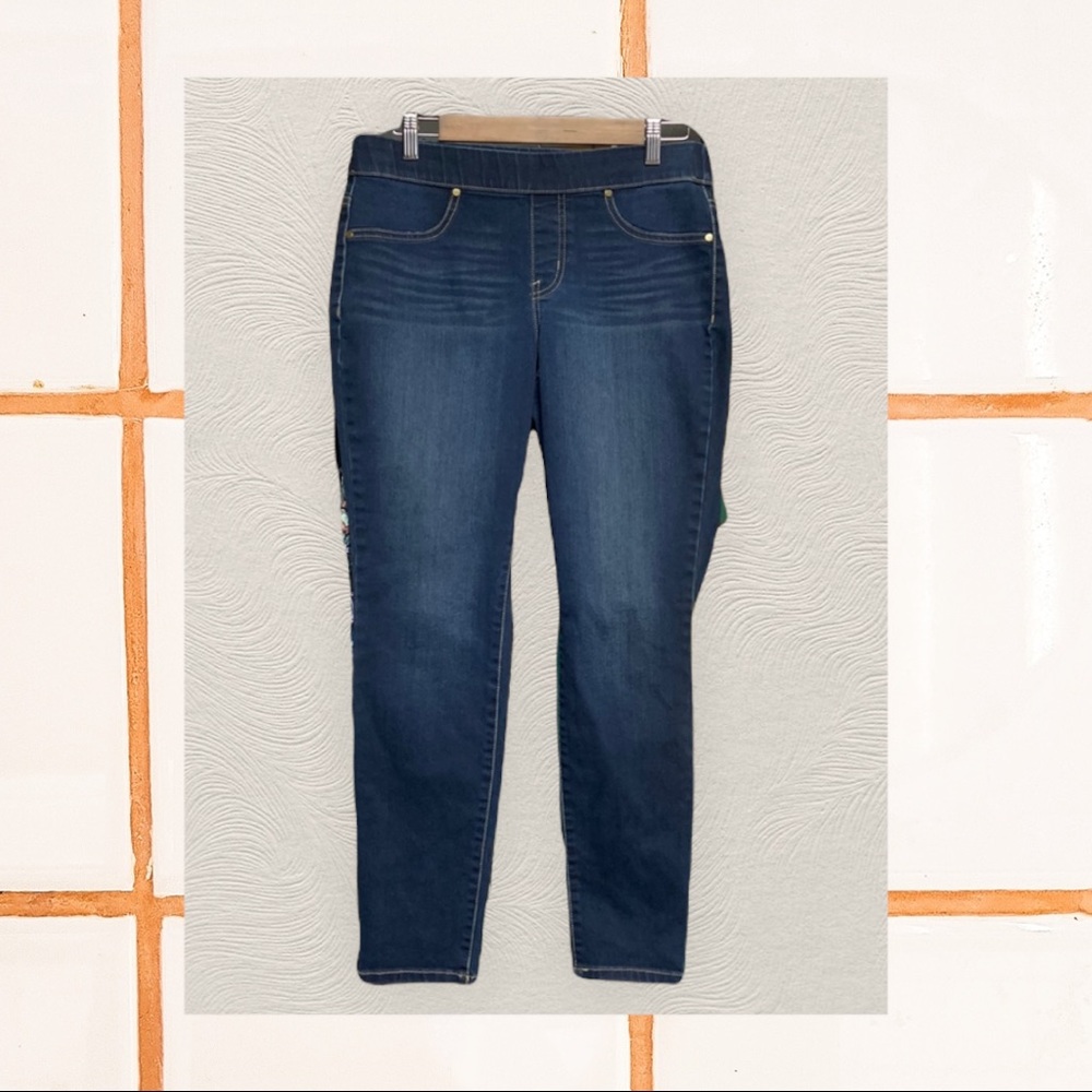 - ❤️HOST PICK❤️New Directions Pull On Skinny Jeans Size 8R